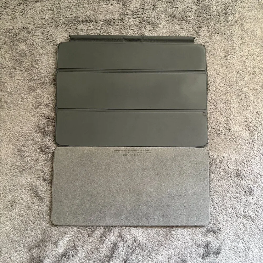 Apple iPad Pro Smart Keyboard 10.5” | Model A1829 | With Box